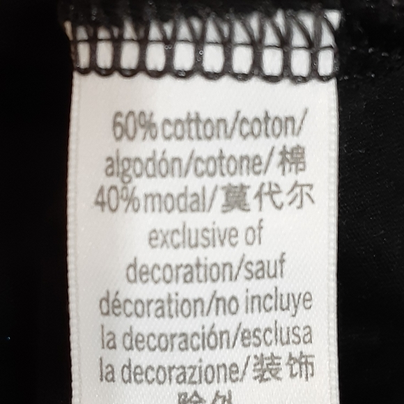 SZ M VICTORIA'S SECRET GRAPHIC CROPPED TEE - Picture 5 of 6